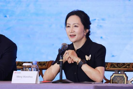 梵克雅宝全球涨价，为什么大家通宵排队买？  第41张