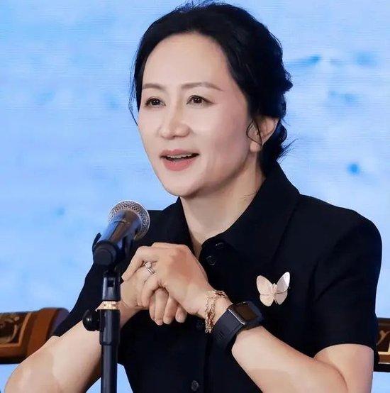 梵克雅宝全球涨价，为什么大家通宵排队买？  第65张